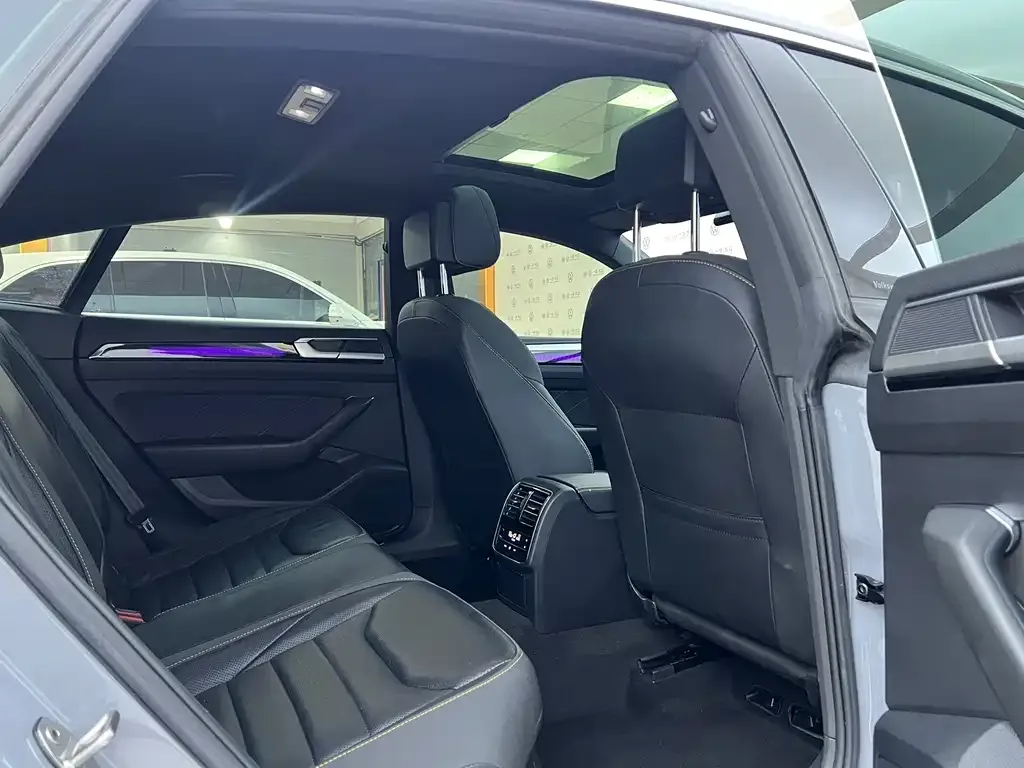 Volkswagen CC 2022 из CN, фото 2