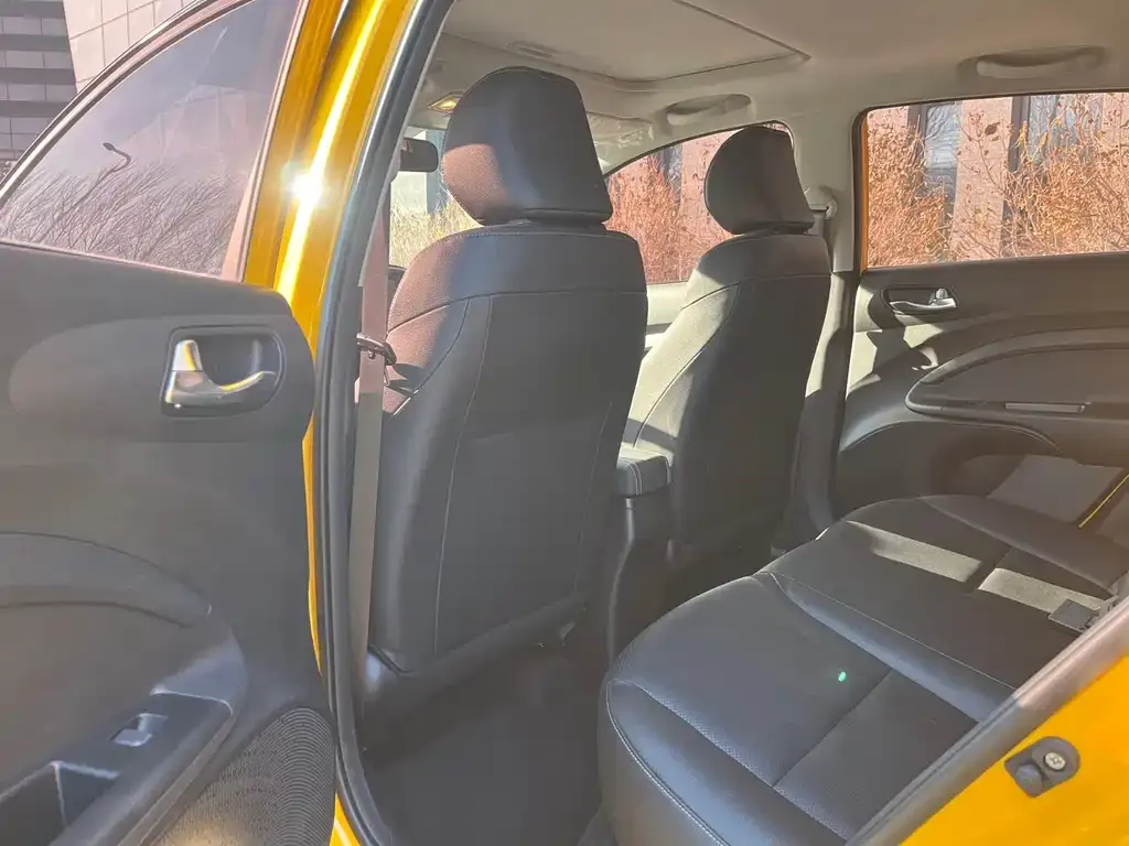 Kia KX1 2023 из CN, фото 3