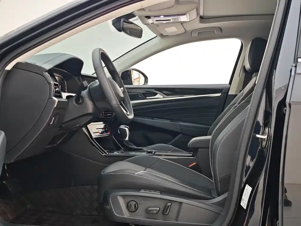 Volkswagen Passat 2024 из CN, фото 9