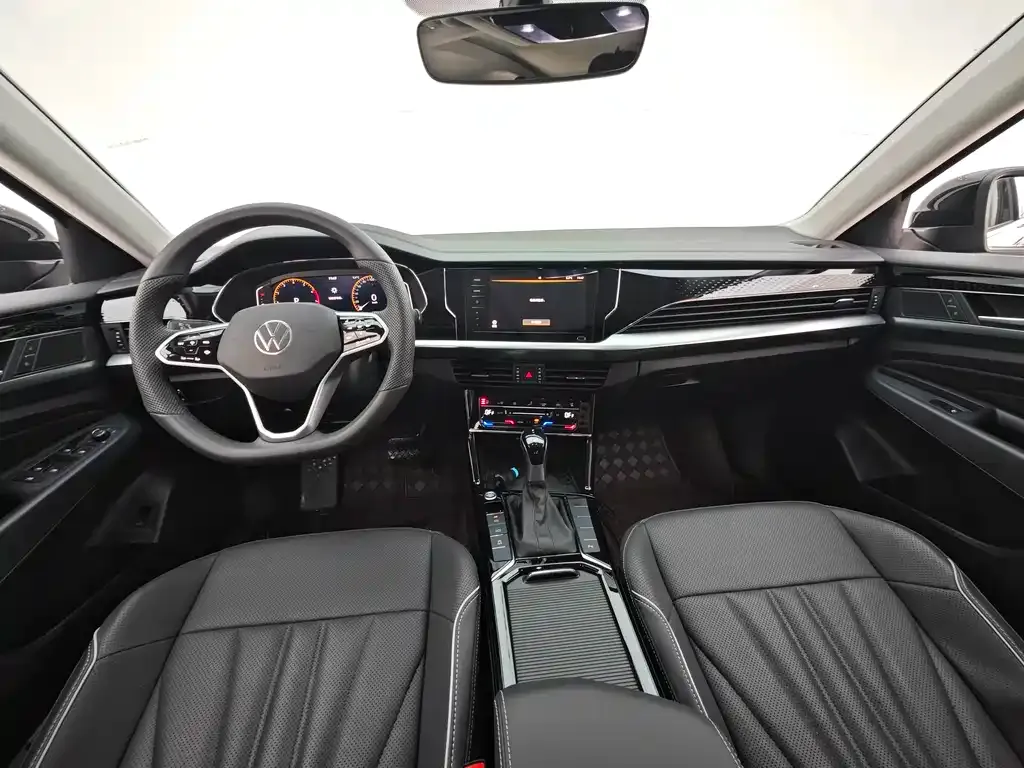 Volkswagen Passat 2024 из CN, фото 7