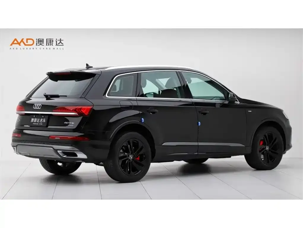 Audi Q7 2023 из CN, фото 4