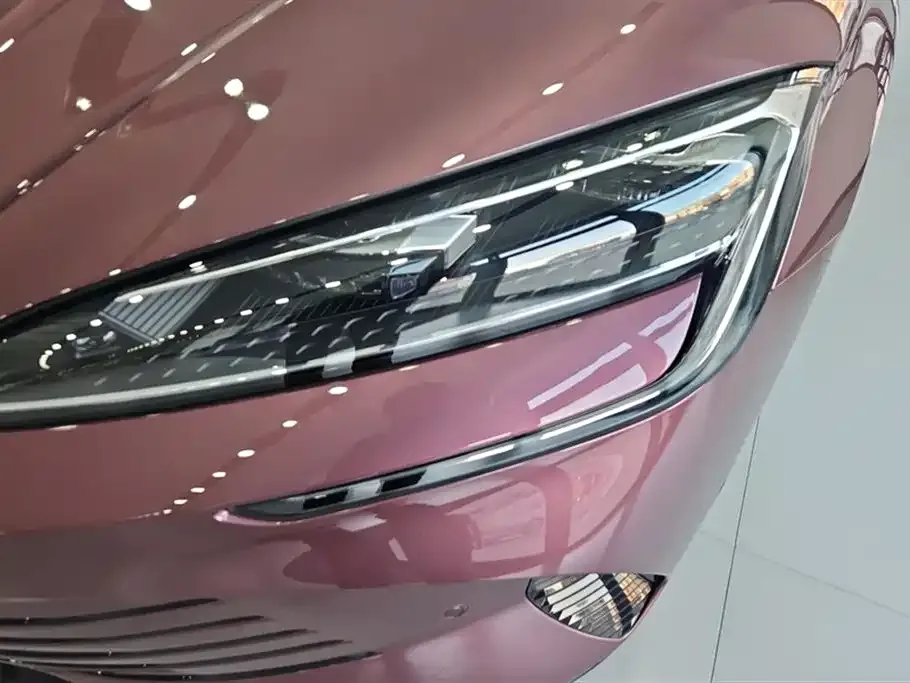BYD Seal 07 DM-i 2025 из CN, фото 2
