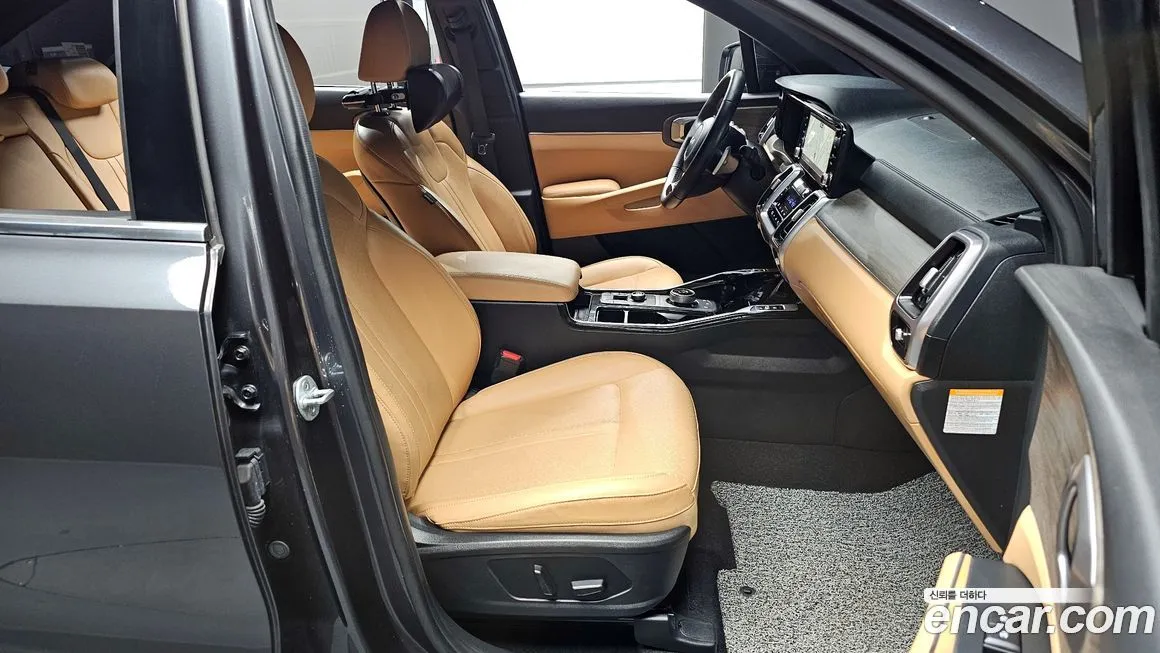 Kia Sorento — фото 6