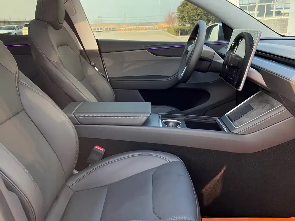 Tesla Model Y 2025 из CN, фото 8