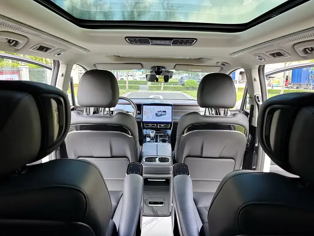 GAC Motor Trumpchi M8 — фото 4