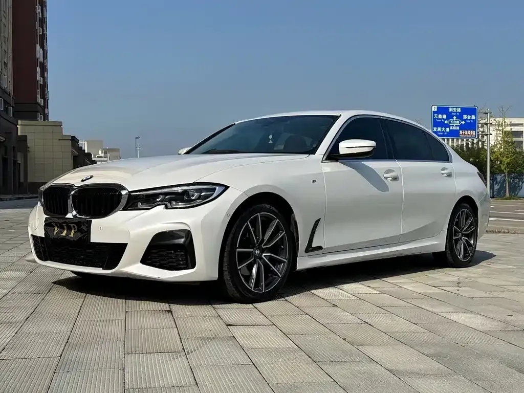 BMW 3 Series 2021 из CN, фото 1