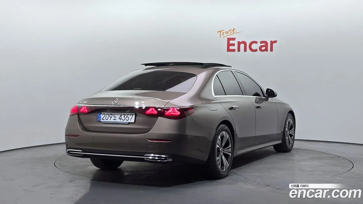 Mercedes-Benz E-Class 2025 из KR, фото 4