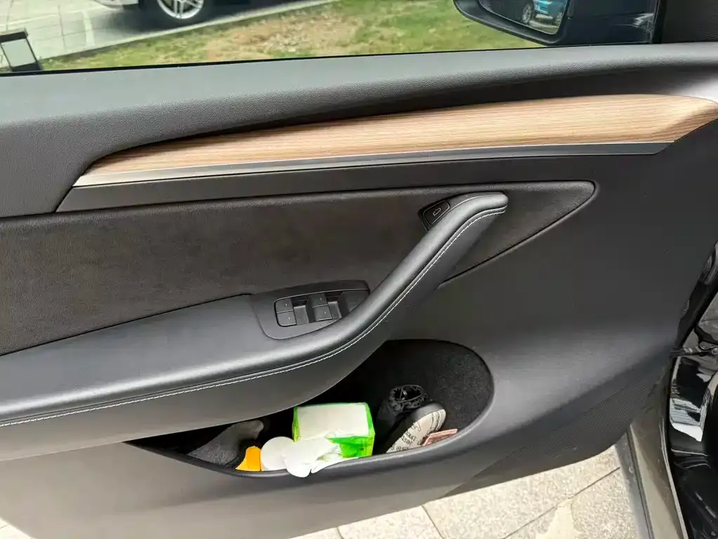 Tesla Model Y 2023 из CN, фото 4