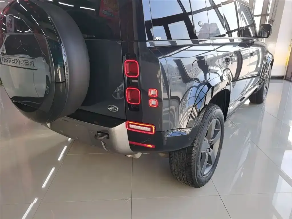 Land Rover Defender 2023 из CN, фото 4