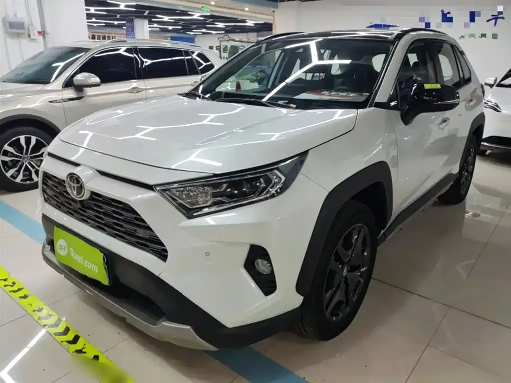Toyota RAV4 — фото 3