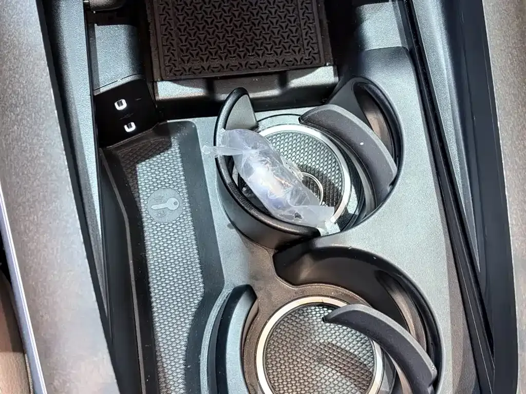 Mercedes-Benz E-Class 2025 из CN, фото 10