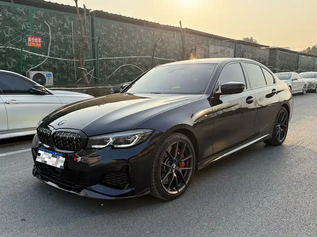 BMW 3 Series 2022 из CN, фото 1