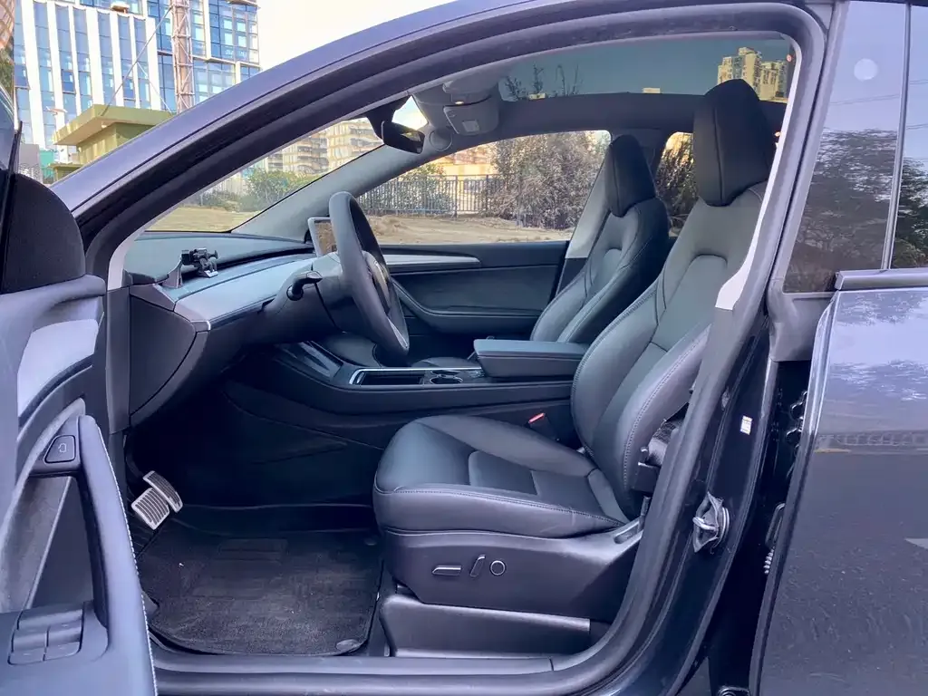 Tesla Model Y 2024 из CN, фото 9