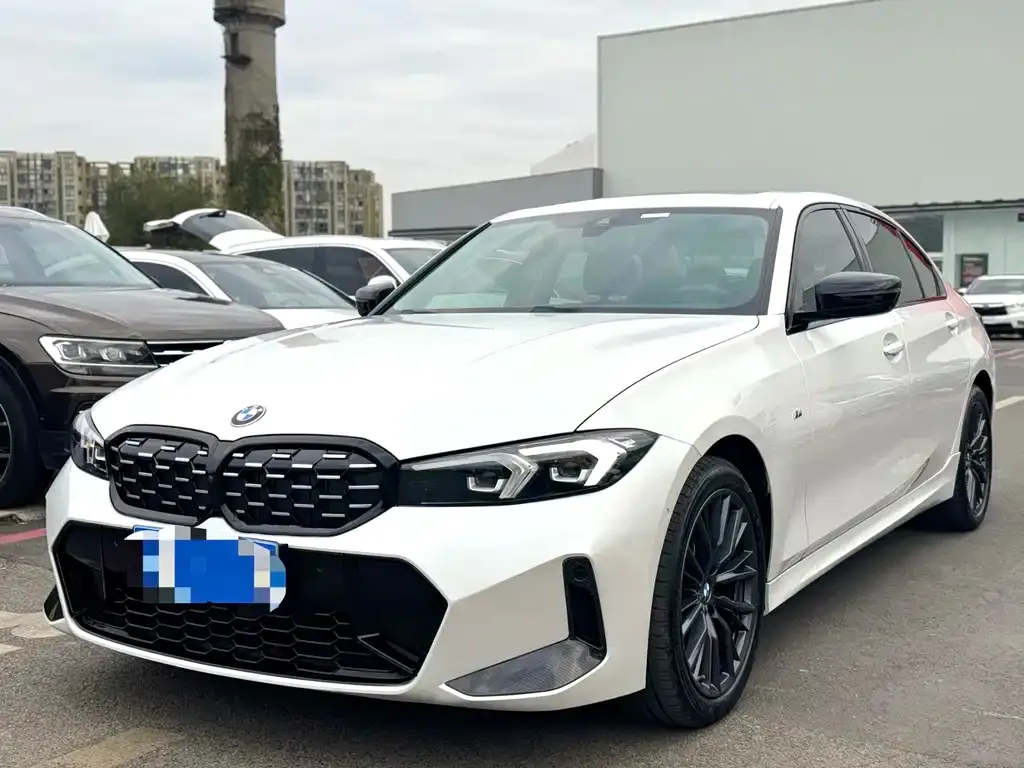 BMW 3 Series 2023 из CN, фото 1