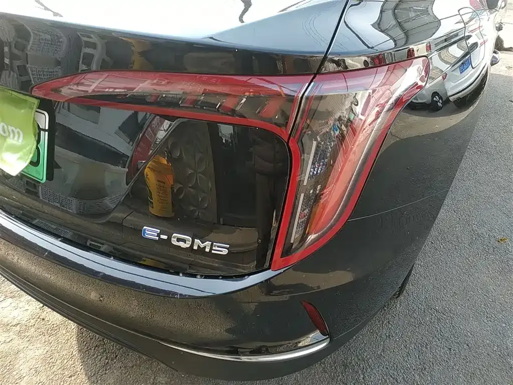 Hongqi E-QM5 2024 из CN, фото 9