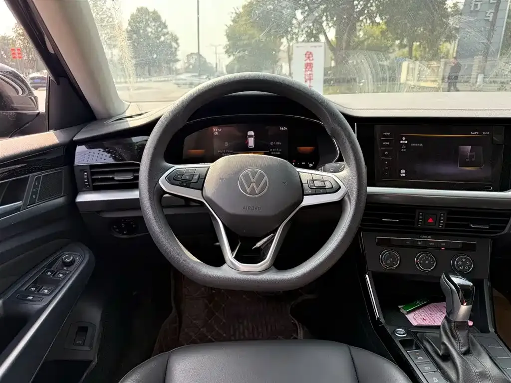 Volkswagen Passat 2024 из CN, фото 3