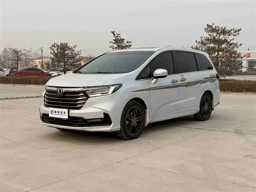 Honda Odyssey — фото 1