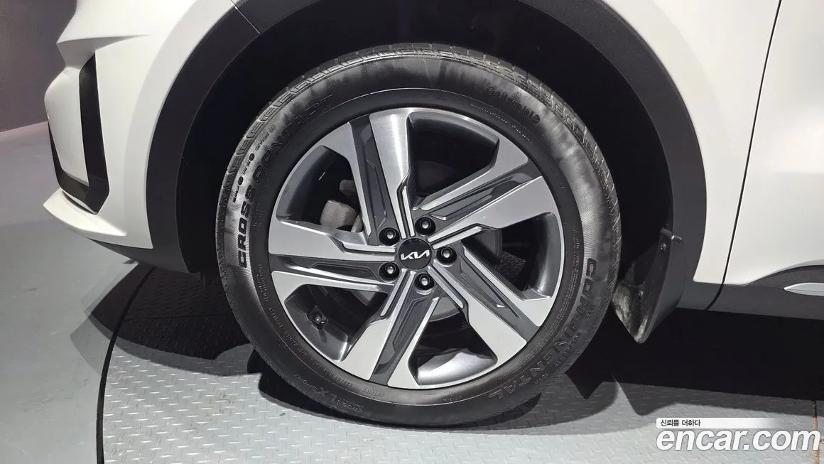 Kia Sorento — фото 7