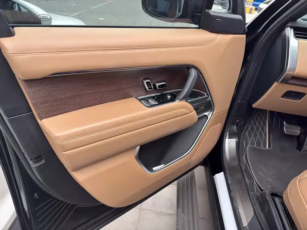 Land Rover Range Rover 2023 из CN, фото 3