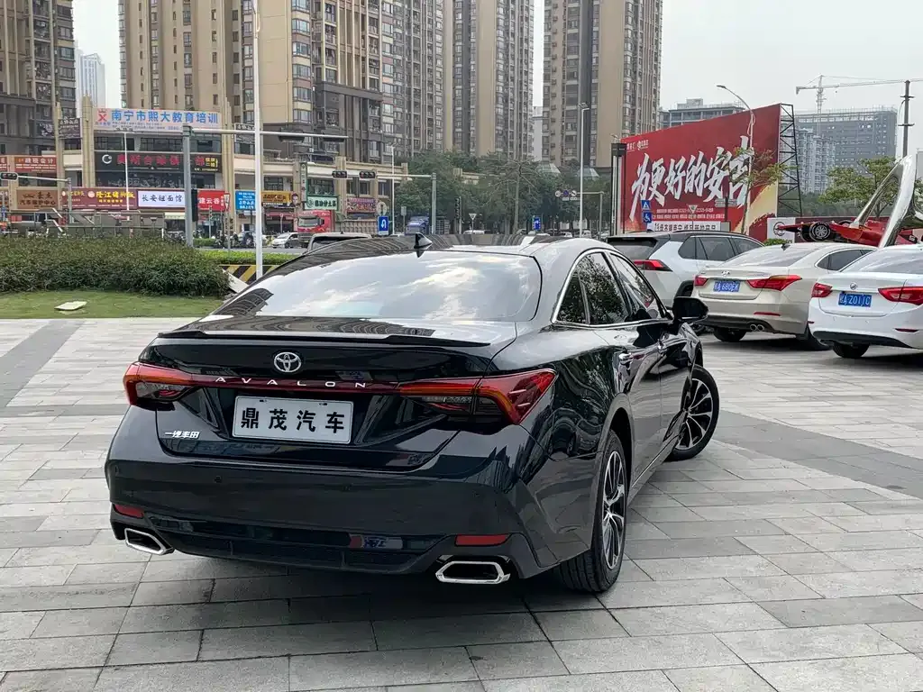 Toyota Avalon 2023 из CN, фото 4