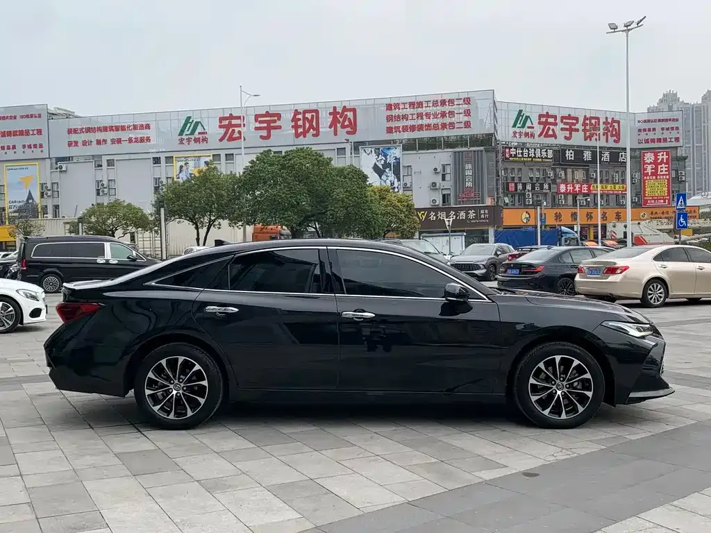 Toyota Avalon 2023 из CN, фото 3