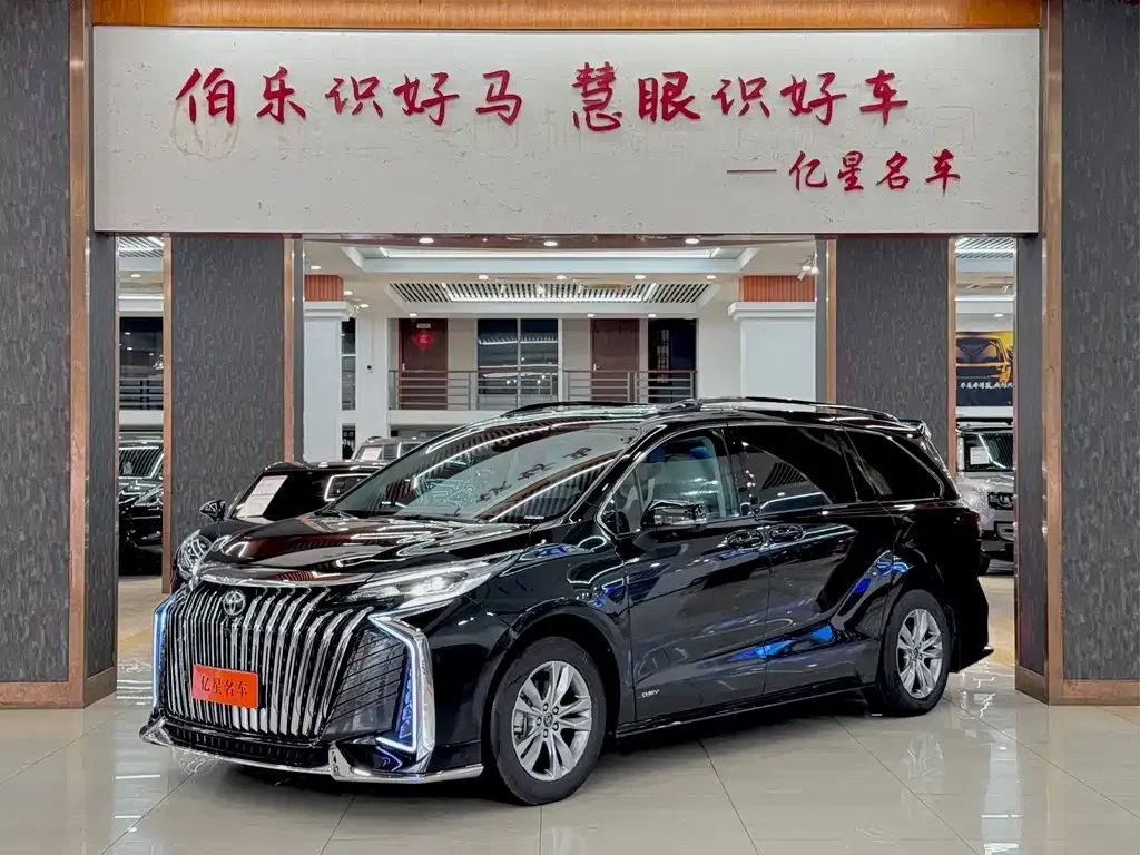 Toyota Sienna 2024 из CN, фото 9