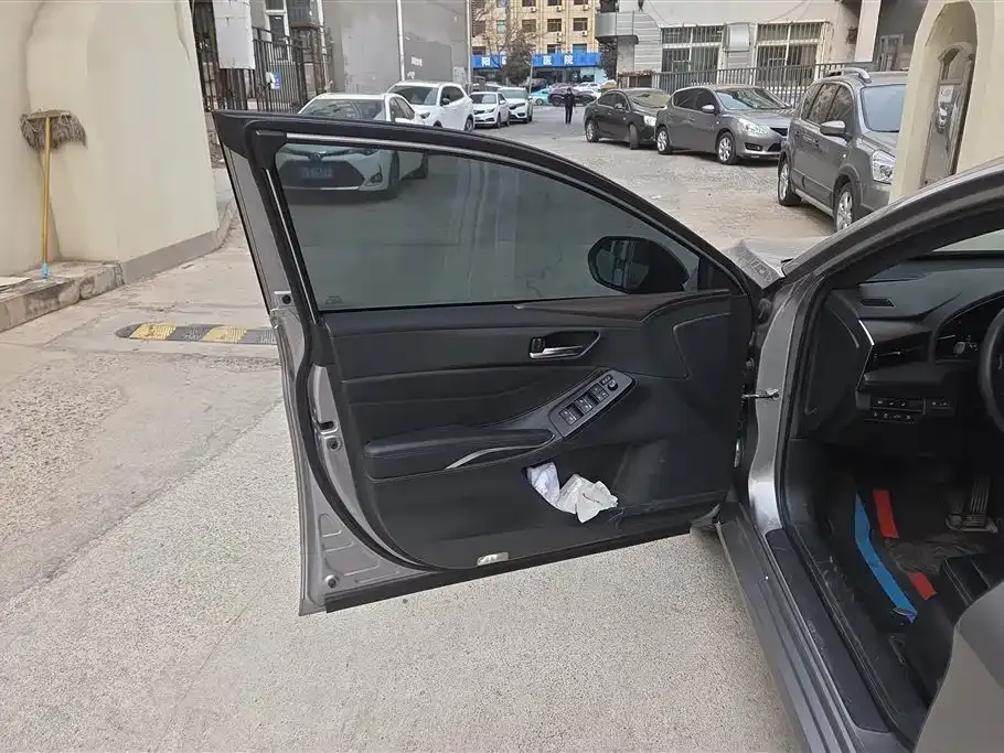 Toyota Avalon 2022 из CN, фото 7
