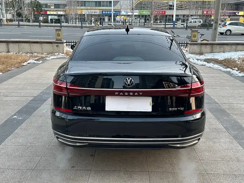 Volkswagen Passat 2023 из CN, фото 5