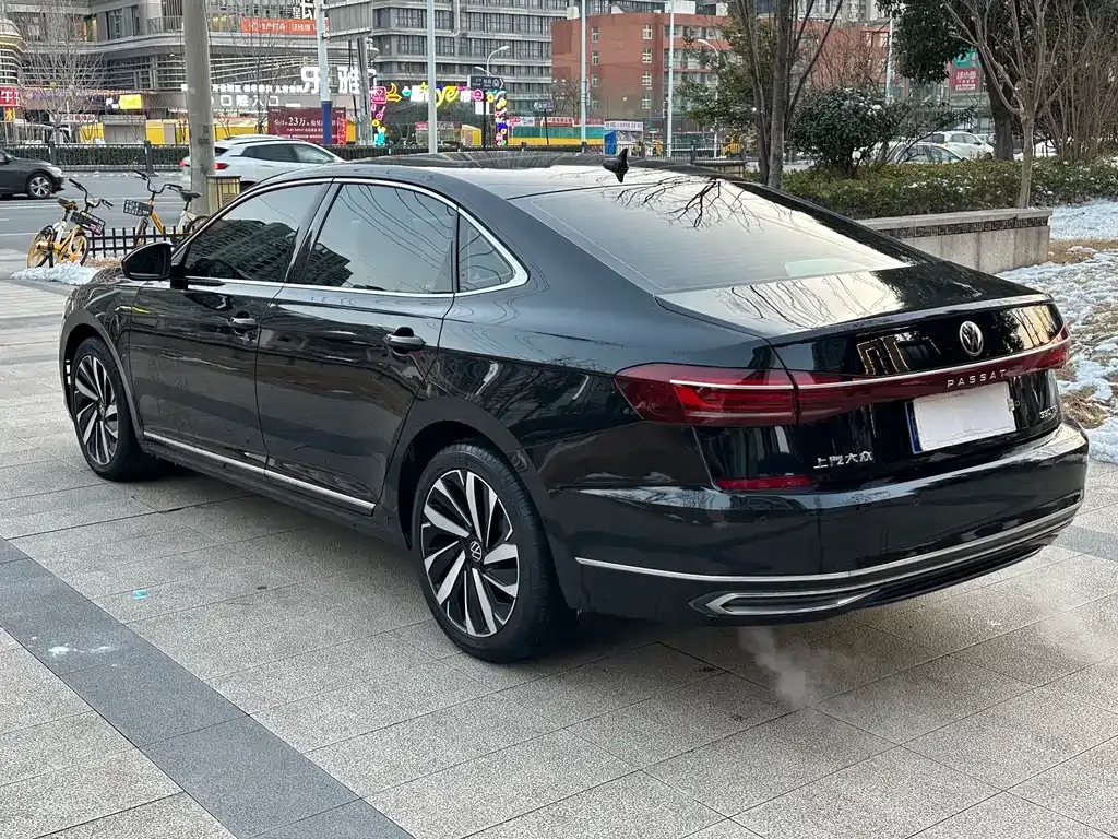 Volkswagen Passat 2023 из CN, фото 8