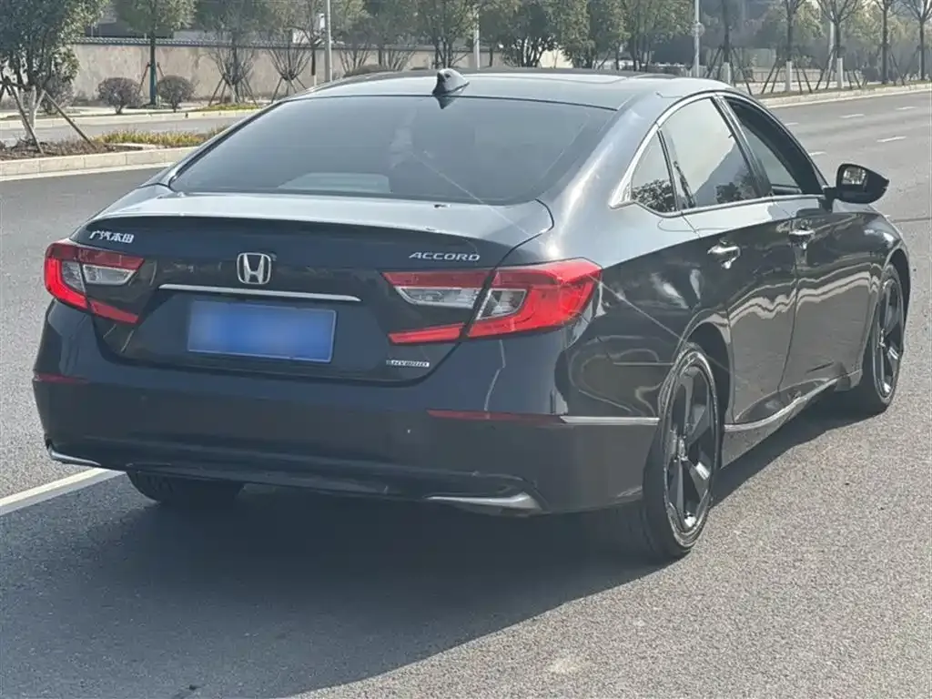 Honda Accord — фото 4