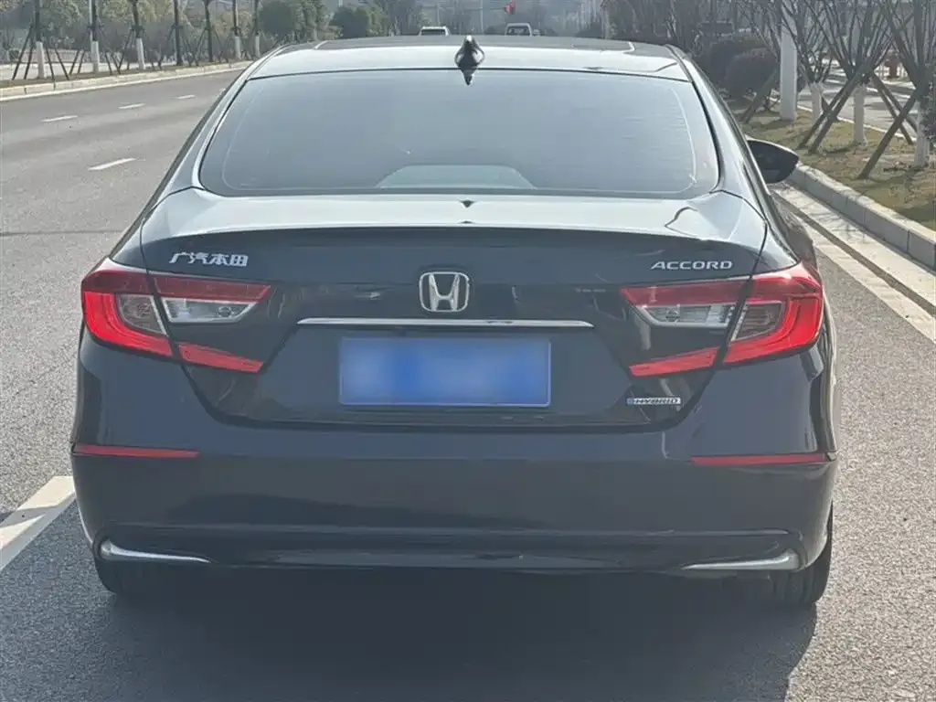 Honda Accord — фото 9