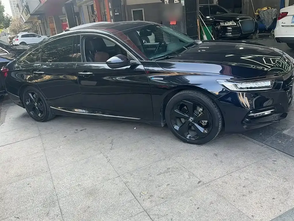 Honda Accord — фото 5