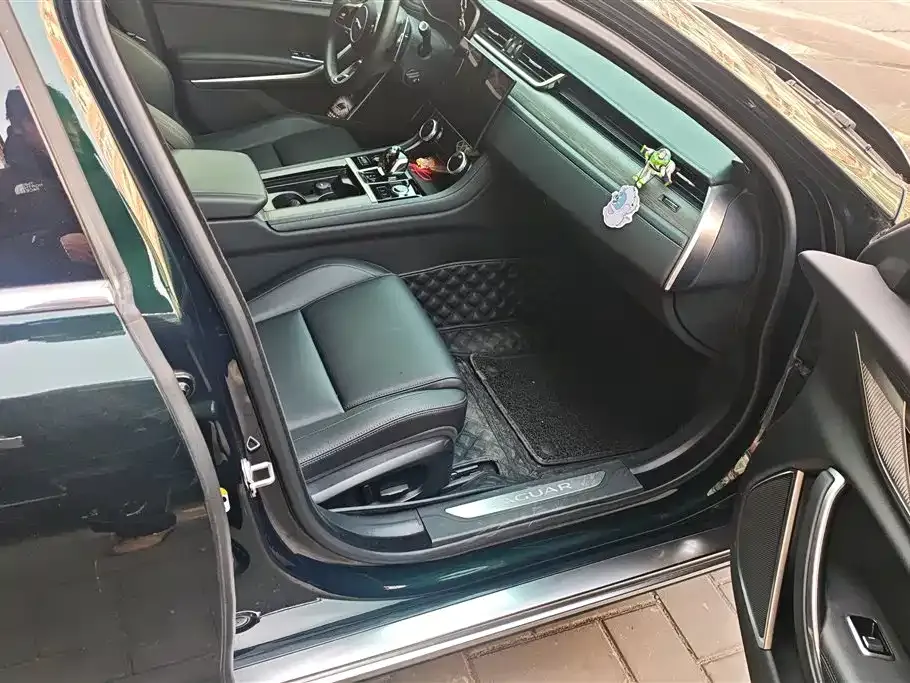 Jaguar XFL 2023 из CN, фото 10