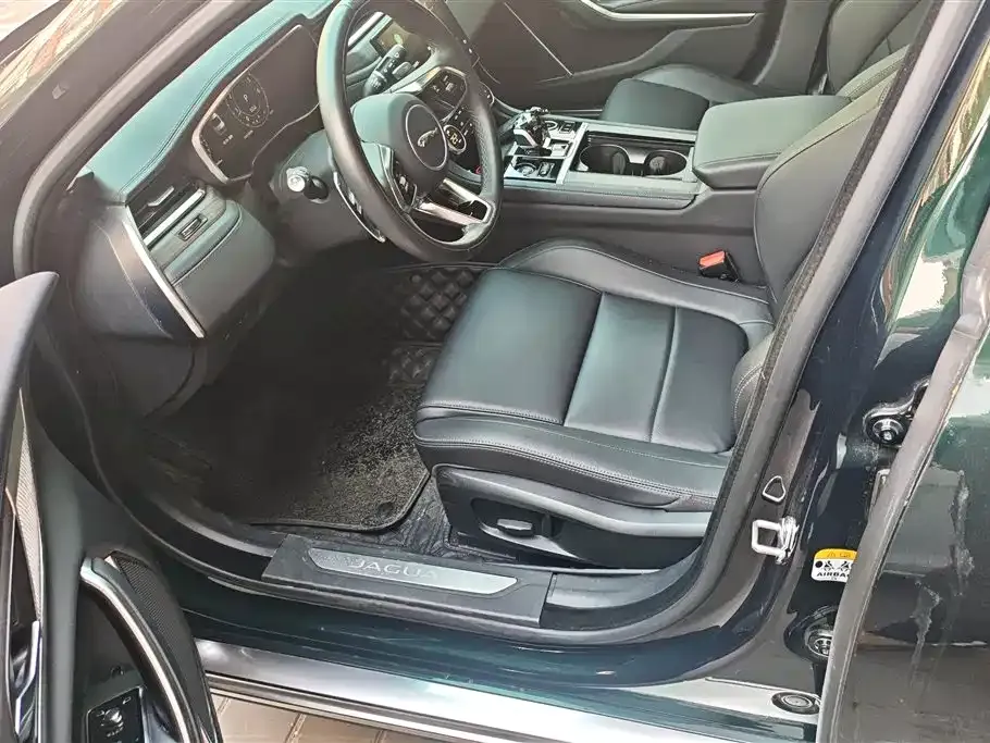 Jaguar XFL 2023 из CN, фото 5