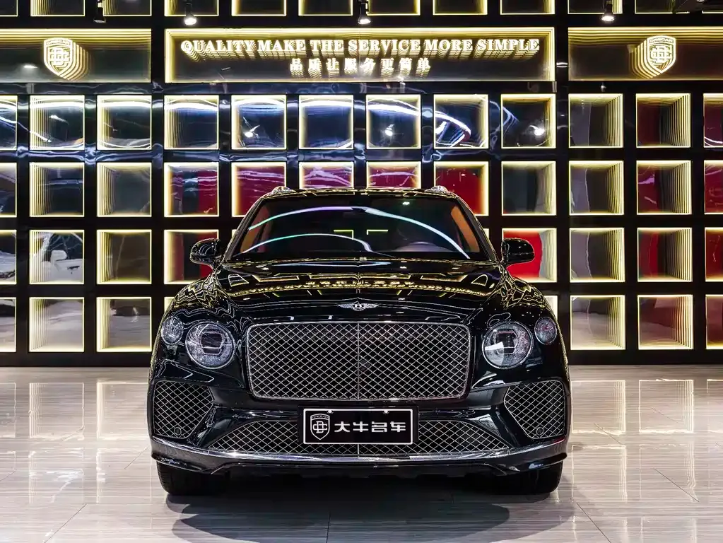 Bentley Bentayga 2021 из CN, фото 10