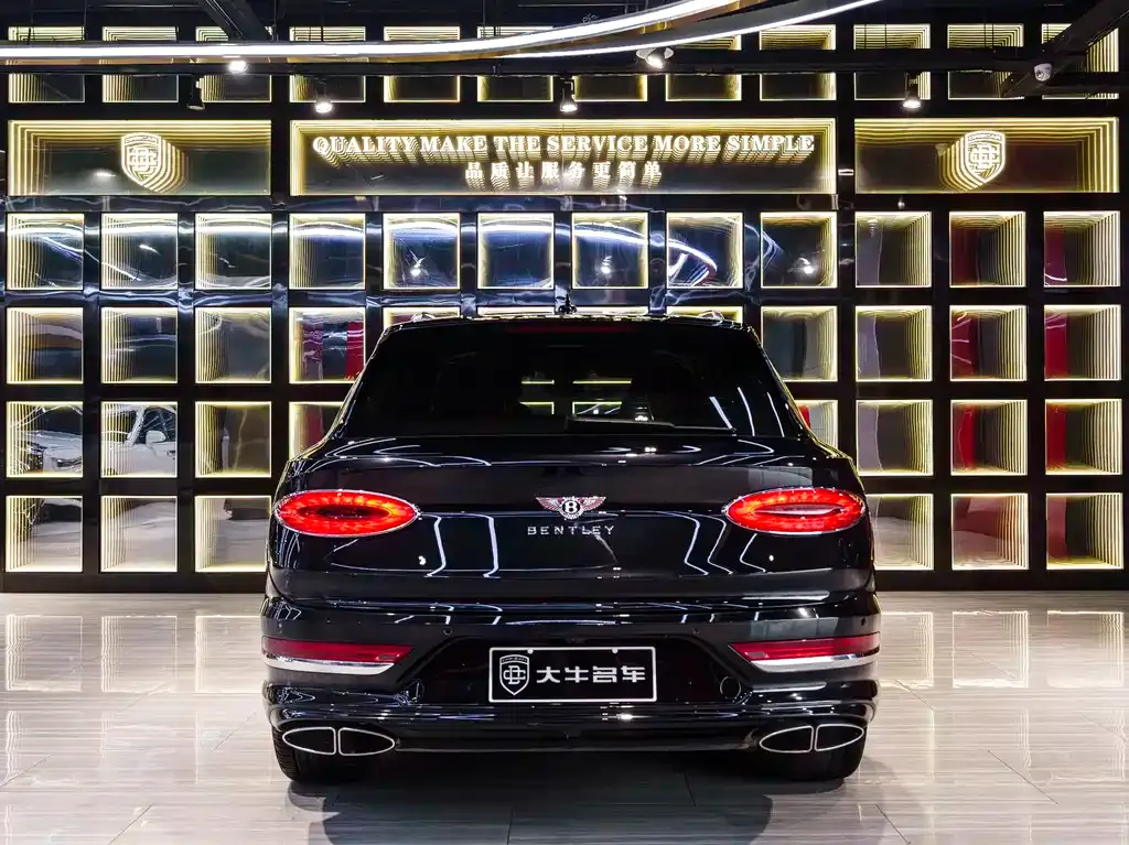 Bentley Bentayga 2021 из CN, фото 2