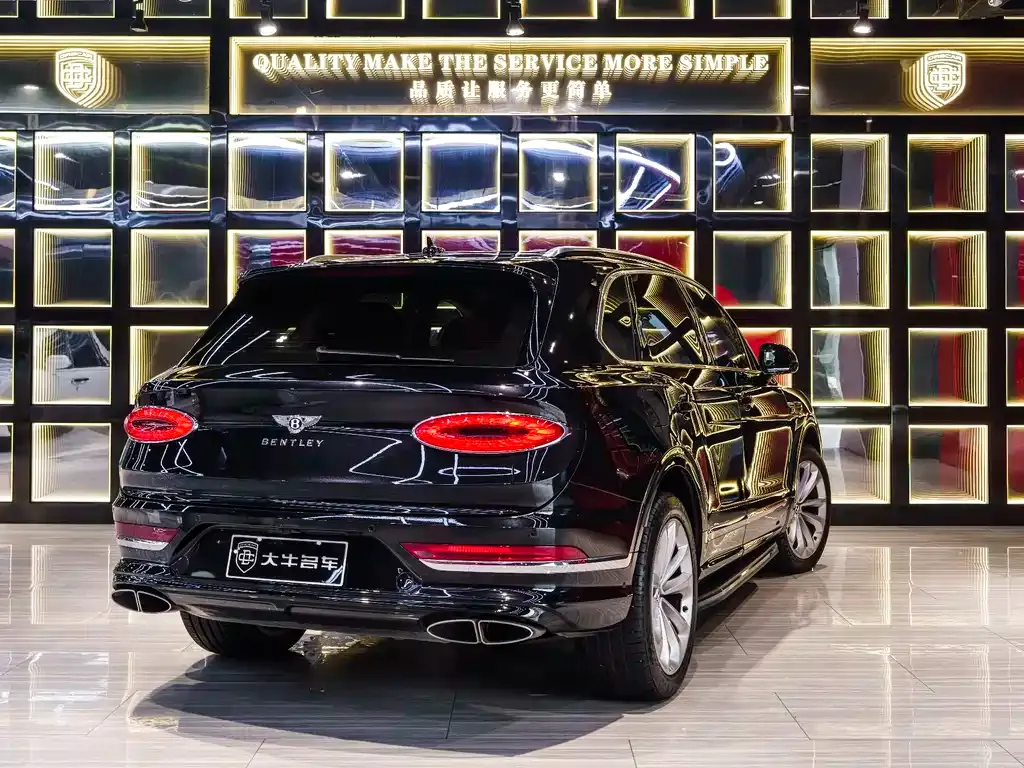 Bentley Bentayga 2021 из CN, фото 8