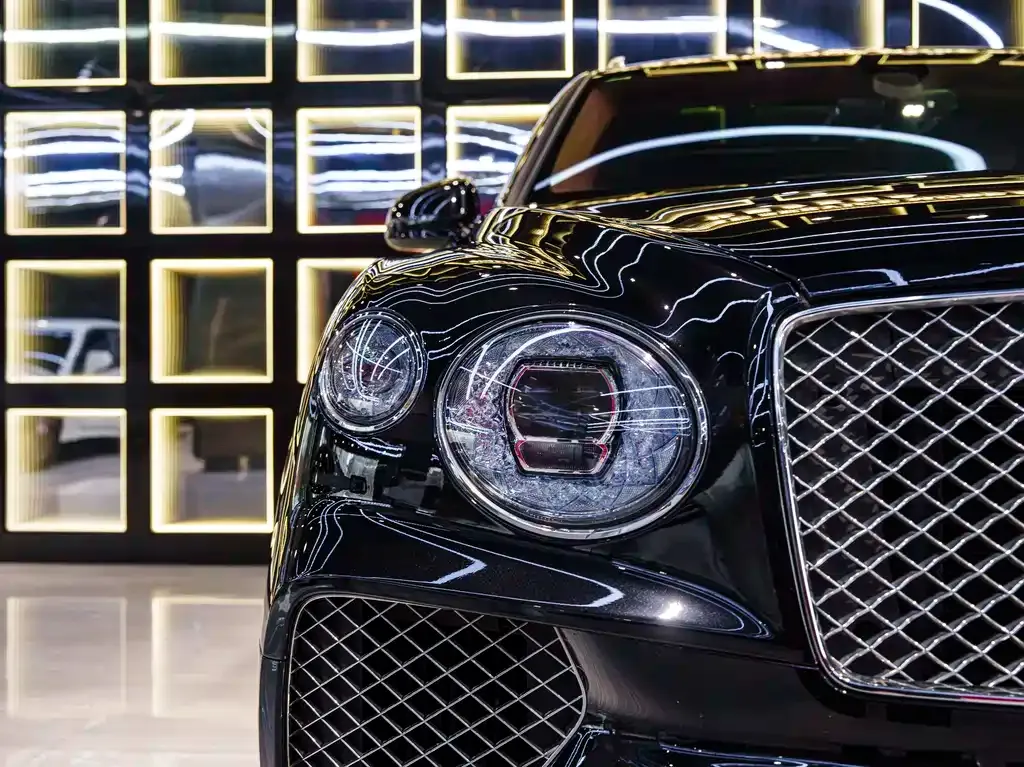 Bentley Bentayga 2021 из CN, фото 3