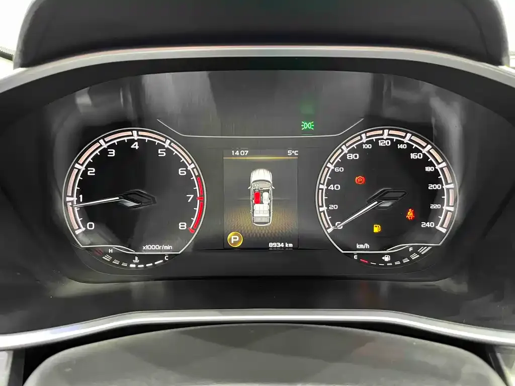 Geely Binyue 2023 из CN, фото 2