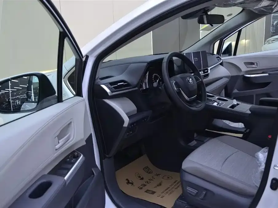 Toyota Sienna 2026 из CN, фото 8