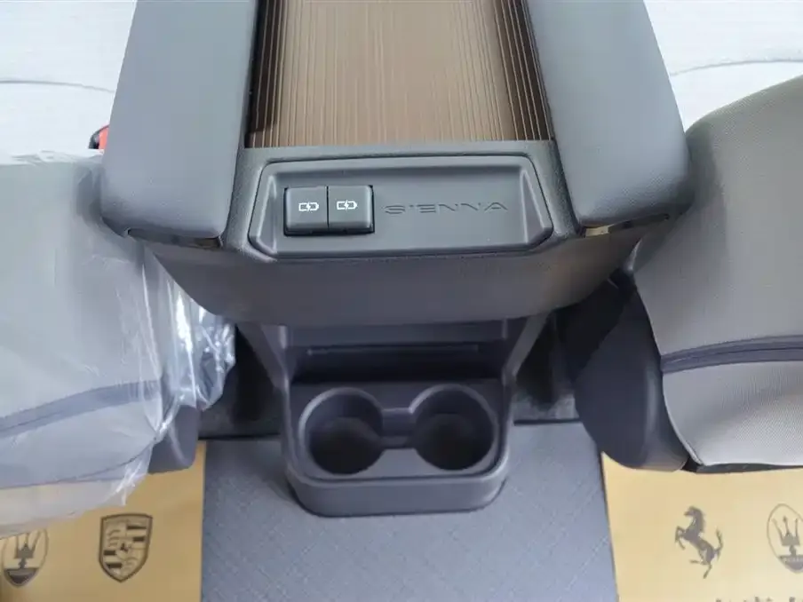 Toyota Sienna 2026 из CN, фото 6