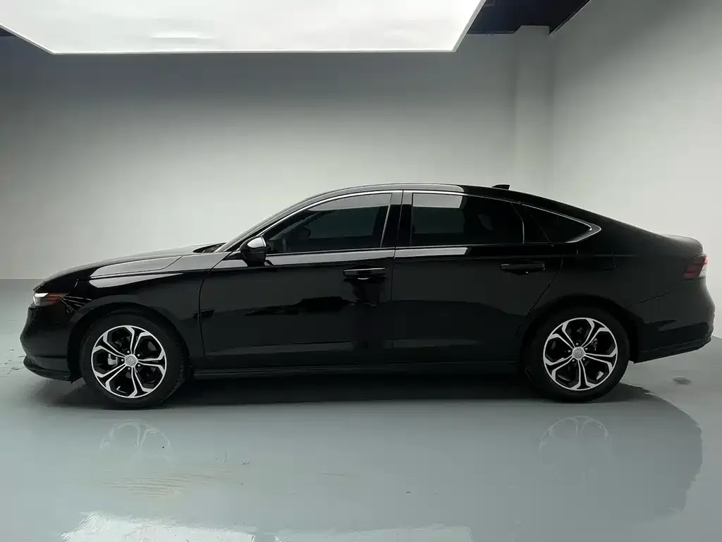 Honda Accord 2023 из CN, фото 2