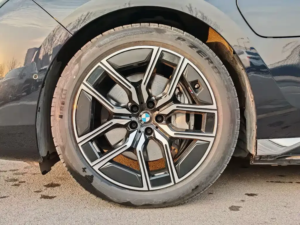 BMW i7 2024 из CN, фото 9