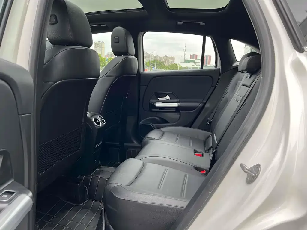 Mercedes-Benz GLA 2023 из CN, фото 2