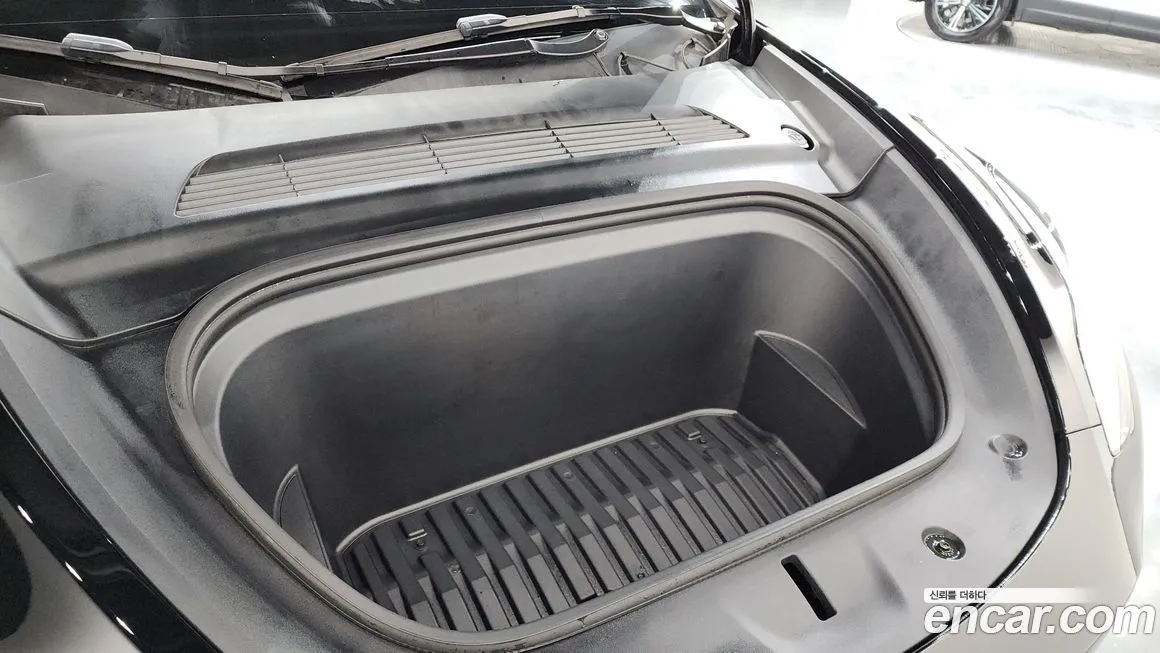 Tesla Model Y 2023 из KR, фото 4
