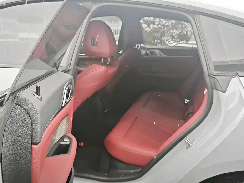 BMW i4 2023 из CN, фото 2