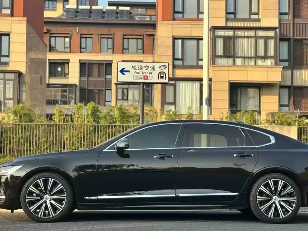 Volvo S90 2023 из CN, фото 9