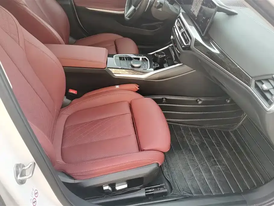 BMW 3 Series 2023 из CN, фото 6