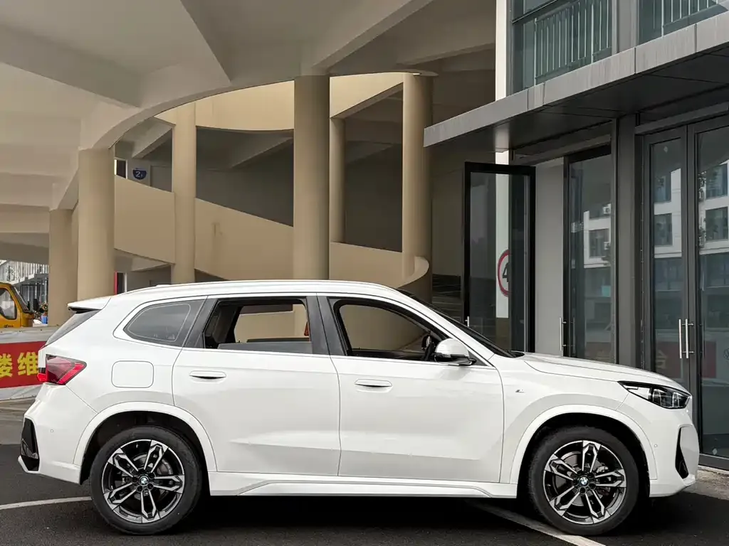 BMW X1 2023 из CN, фото 3