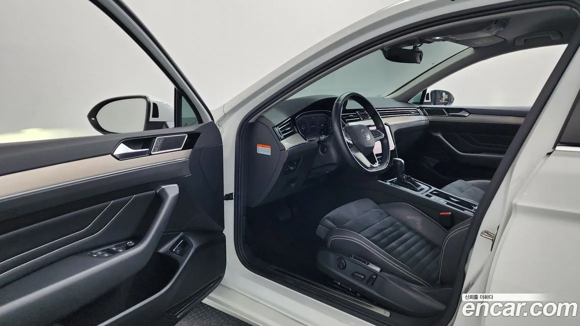 Volkswagen Passat 2021 из KR, фото 3